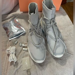 SZ 10 EXCELLENT CONDITION